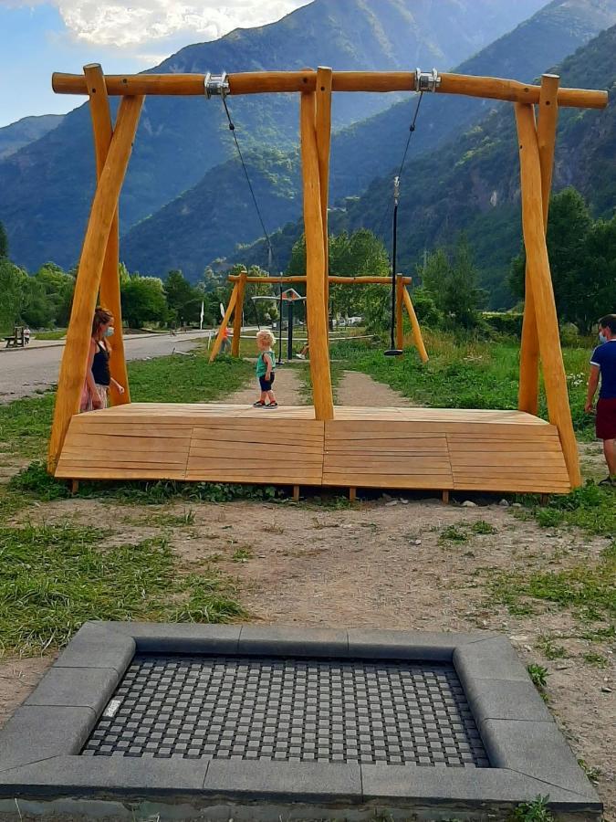 Bonic I Acollidor Triplex Amb Vistes Appartamento Bohí Esterno foto