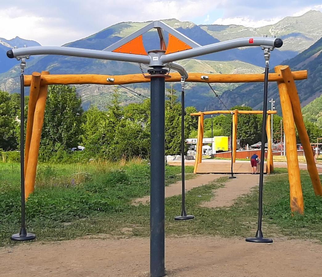 Bonic I Acollidor Triplex Amb Vistes Appartamento Bohí Esterno foto